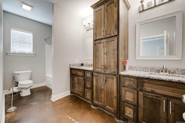 1525 Cherry Bark Drive, Conway, AR 72034