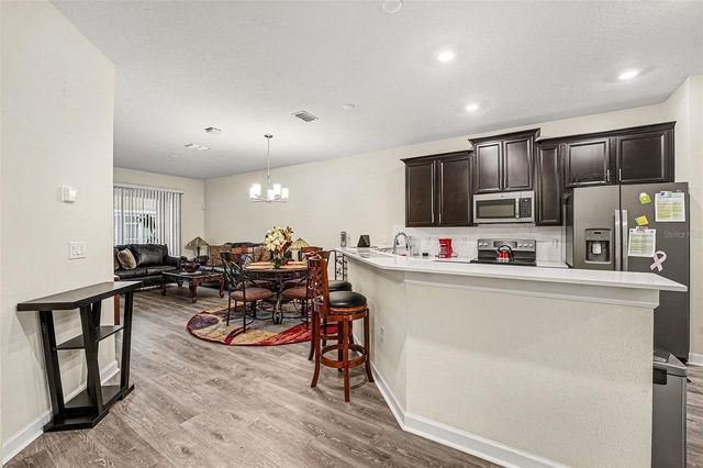 1183 TRAPPERS TRAIL LOOP, Davenport, FL 33896