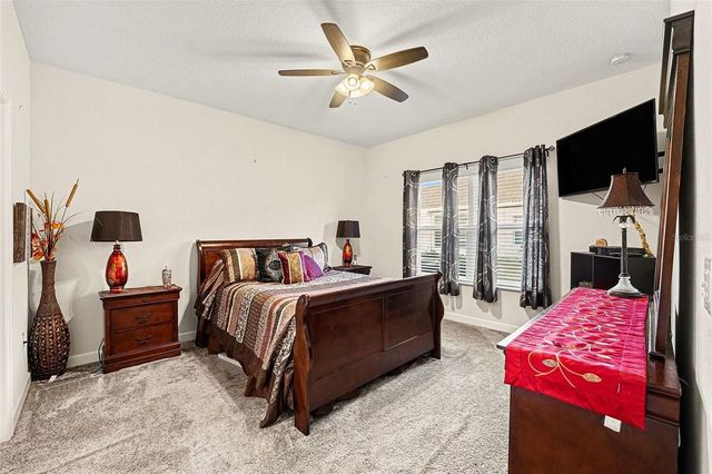 1183 TRAPPERS TRAIL LOOP, Davenport, FL 33896