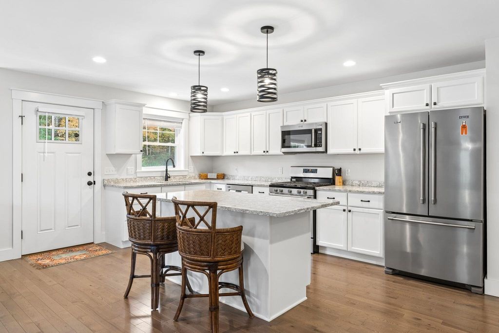 11 Kings Highway B, Cumberland, ME 04110 — photo 4