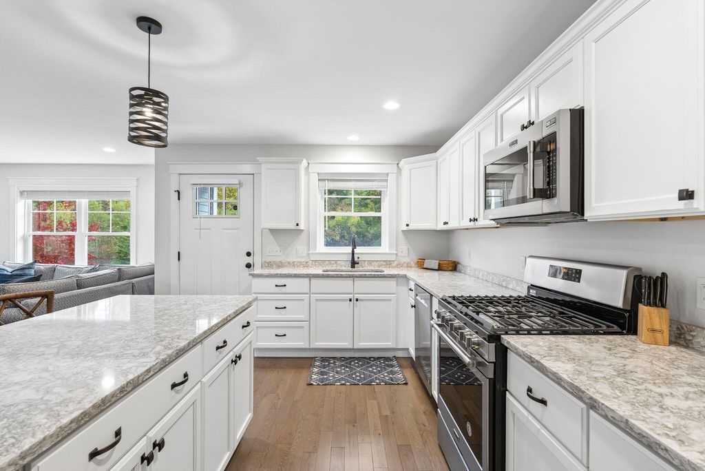 11 Kings Highway B, Cumberland, ME 04110 — photo 5