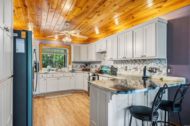 23 Fineza Way, Hot Springs Village, AR 71909