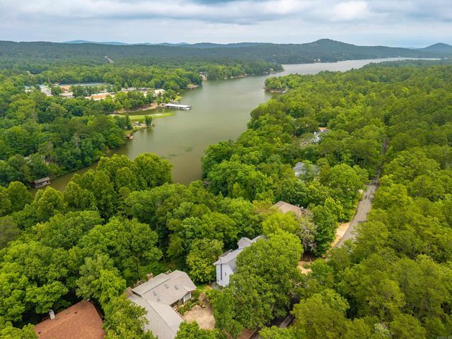 23 Fineza Way, Hot Springs Village, AR 71909