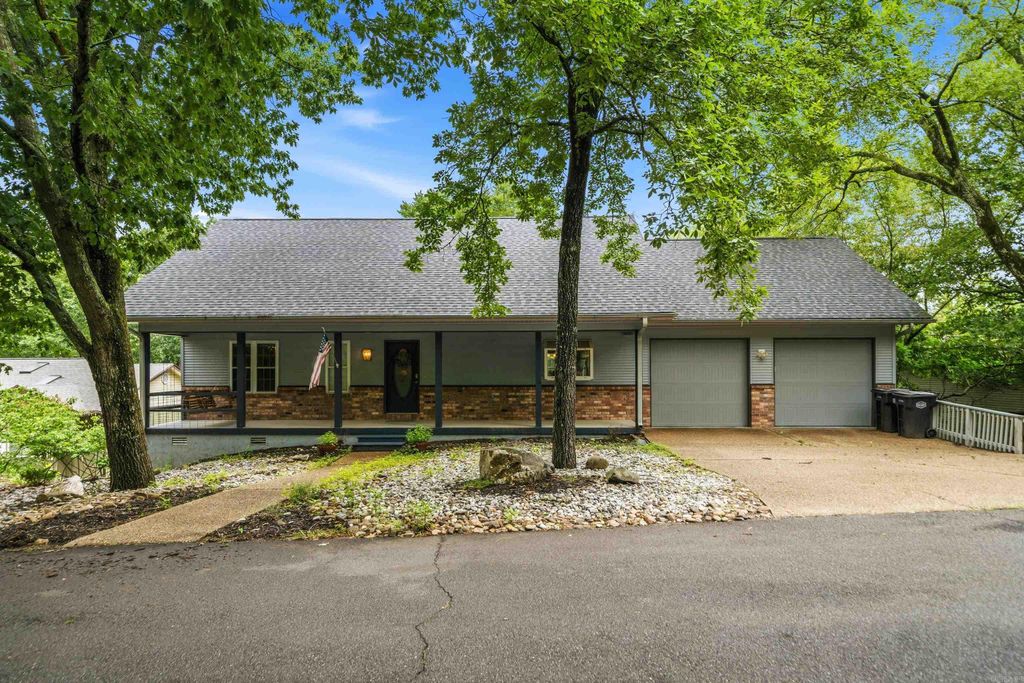 23 Fineza Way, Hot Springs Village, AR 71909