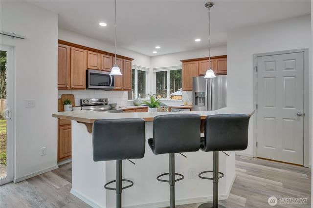 18727 87th Av Ct E, Puyallup, WA 98375