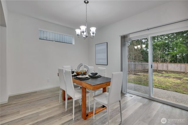 18727 87th Av Ct E, Puyallup, WA 98375