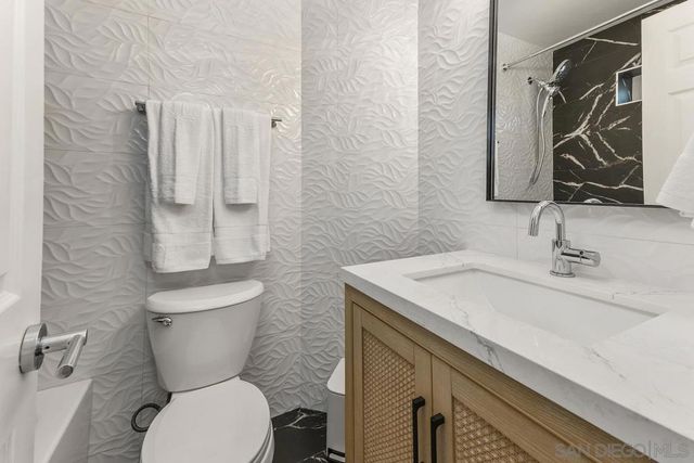 813 15 Isthmus Court, San Diego, CA 92109