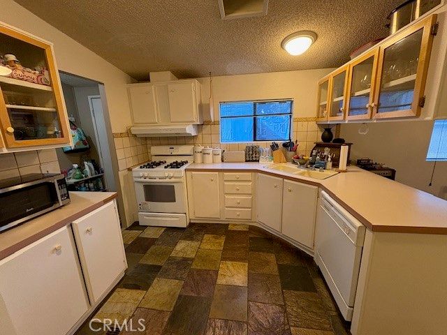 100 Ski Trail 42, Mammoth Lakes, CA 93546