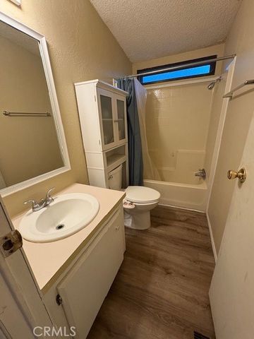 100 Ski Trail 42, Mammoth Lakes, CA 93546