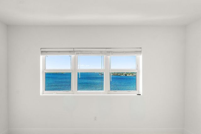 2650 Lake Shore Drive 1005, Riviera Beach, FL 33404