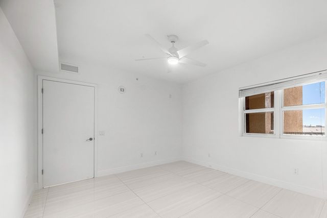 2650 Lake Shore Drive 1005, Riviera Beach, FL 33404