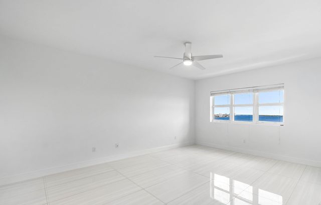 2650 Lake Shore Drive 1005, Riviera Beach, FL 33404