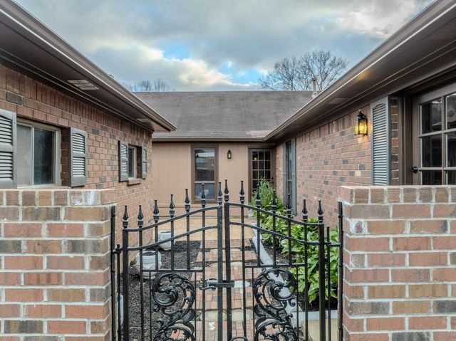 6256 HOLLY PARK DR, Memphis, TN 38141