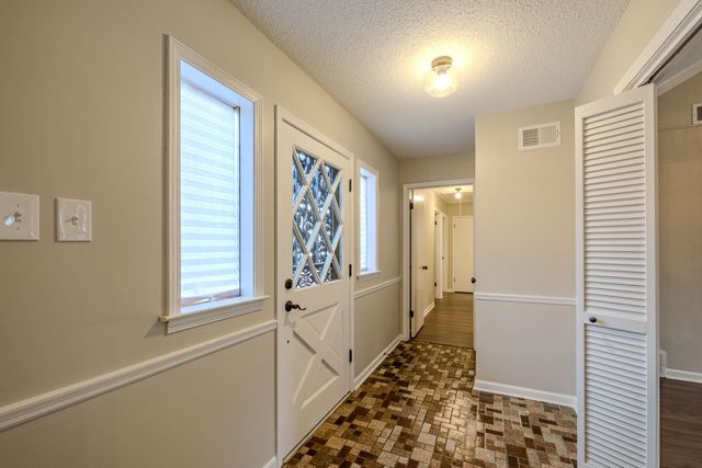 6256 HOLLY PARK DR, Memphis, TN 38141