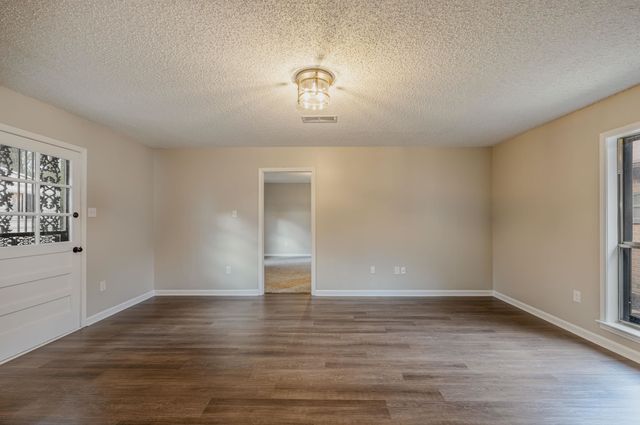 6256 HOLLY PARK DR, Memphis, TN 38141