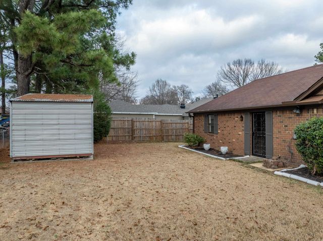 6256 HOLLY PARK DR, Memphis, TN 38141