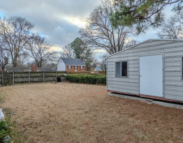 6256 HOLLY PARK DR, Memphis, TN 38141