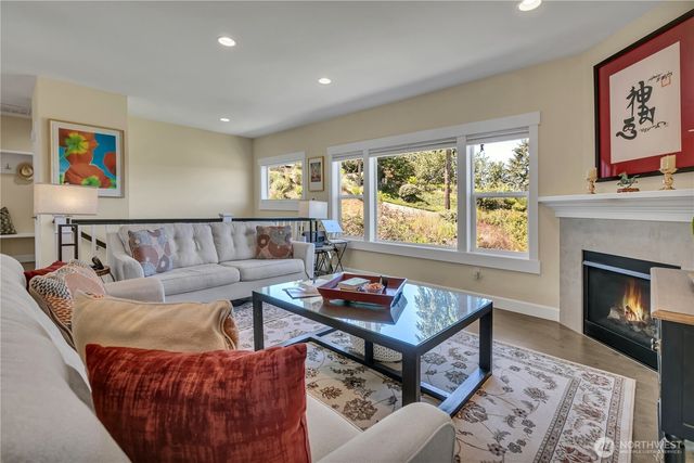 3877 Scott Lane, Gig Harbor, WA 98335