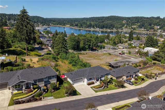 3877 Scott Lane, Gig Harbor, WA 98335