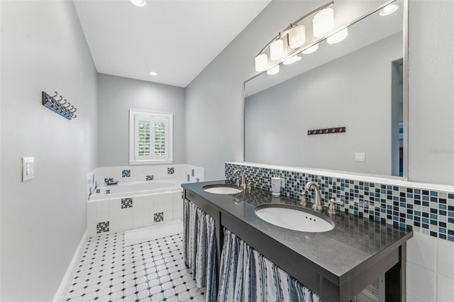 3817 W DALE AVENUE 4, Tampa, FL 33609