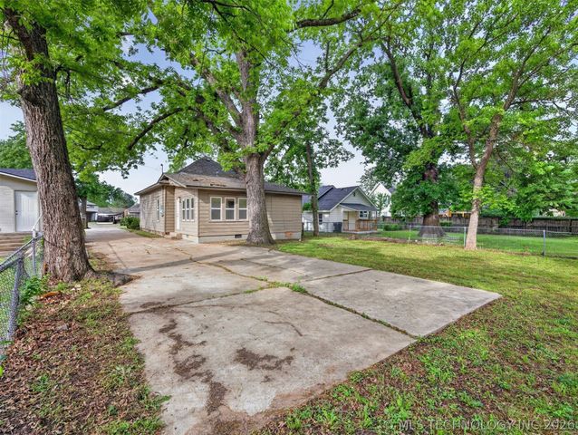 316 E 5th Street, Claremore, OK 74017