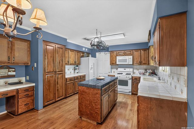 1706 Whitehaven, San Antonio, TX 78232