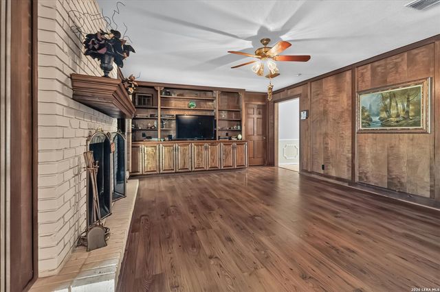 1706 Whitehaven, San Antonio, TX 78232