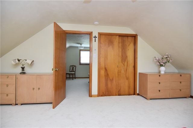 4204 Vistaview St, West Mifflin, PA 15122
