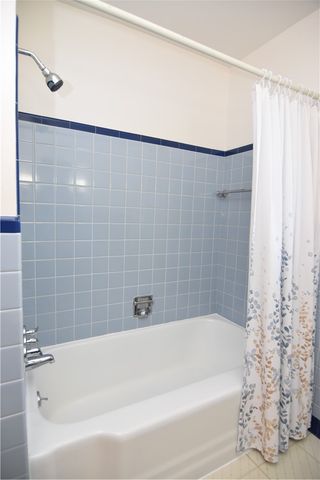 4204 Vistaview St, West Mifflin, PA 15122