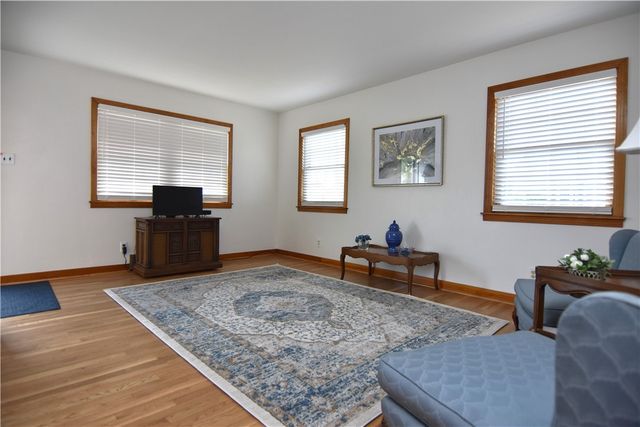 4204 Vistaview St, West Mifflin, PA 15122