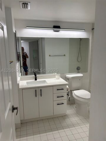 2541 N Nob Hill Rd 109, Sunrise, FL 33322