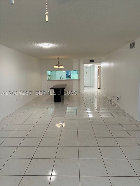 2541 N Nob Hill Rd 109, Sunrise, FL 33322