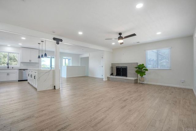 2449 Primrose Ave, Vista, CA 92083