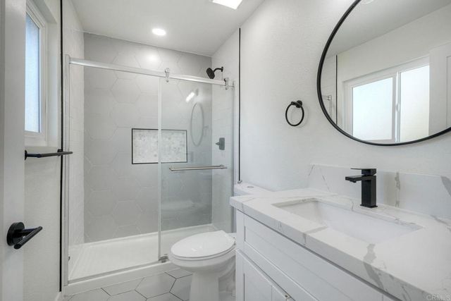 2449 Primrose Ave, Vista, CA 92083