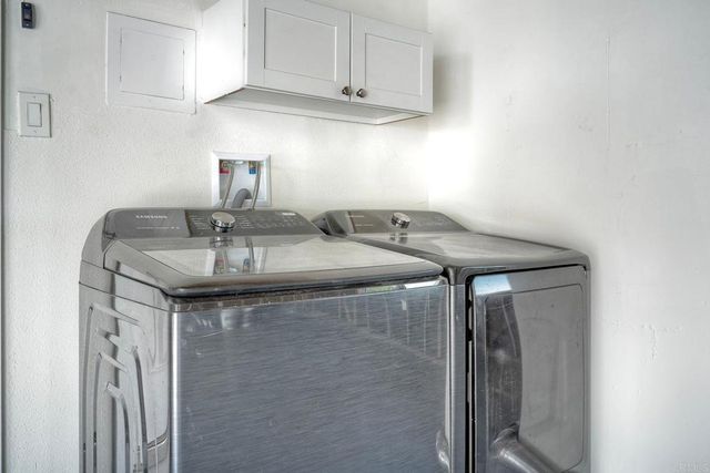 2449 Primrose Ave, Vista, CA 92083