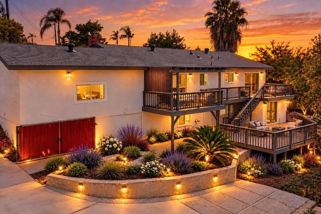2449 Primrose Ave, Vista, CA 92083