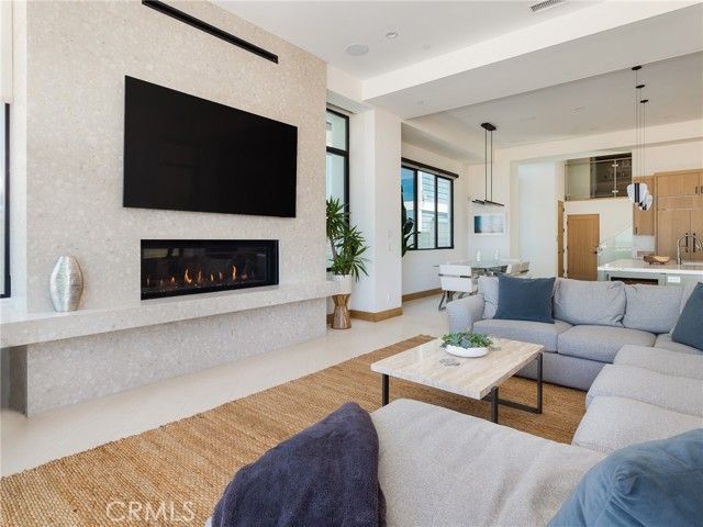 230 The Strand, Hermosa Beach, CA 90254