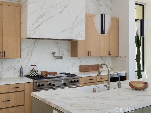 230 The Strand, Hermosa Beach, CA 90254