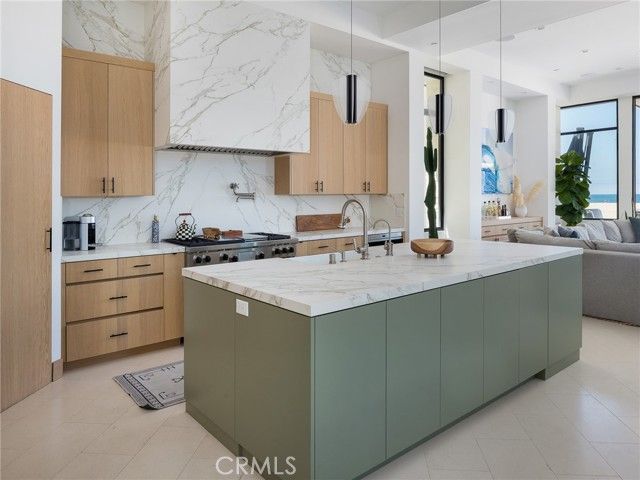 230 The Strand, Hermosa Beach, CA 90254