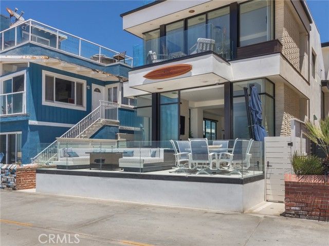 230 The Strand, Hermosa Beach, CA 90254
