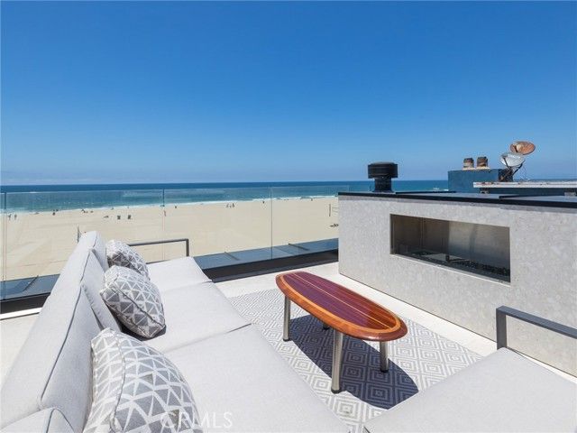 230 The Strand, Hermosa Beach, CA 90254