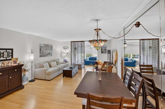11 Willowbrook Lane 204, Delray Beach, FL 33446