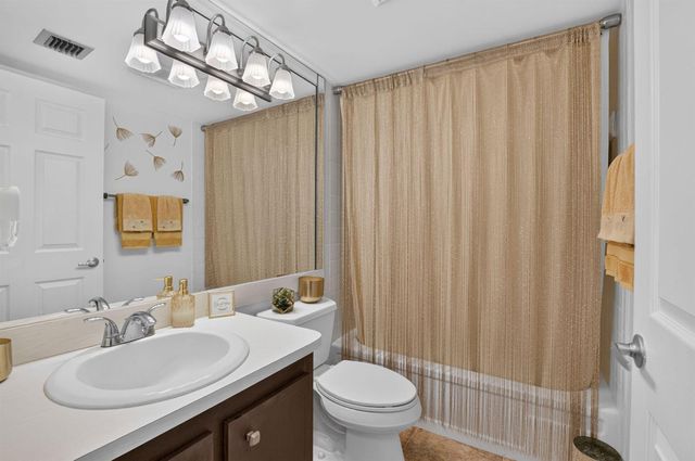 11 Willowbrook Lane 204, Delray Beach, FL 33446