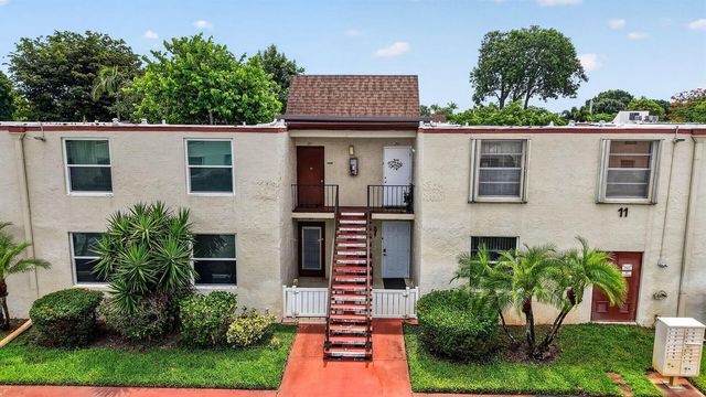 11 Willowbrook Lane 204, Delray Beach, FL 33446