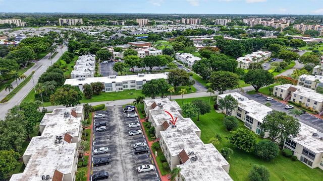 11 Willowbrook Lane 204, Delray Beach, FL 33446