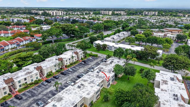 11 Willowbrook Lane 204, Delray Beach, FL 33446