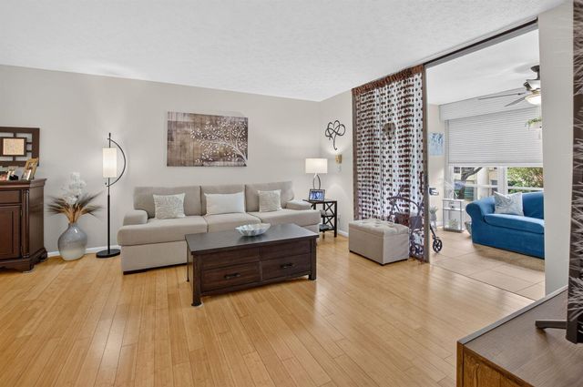 11 Willowbrook Lane 204, Delray Beach, FL 33446