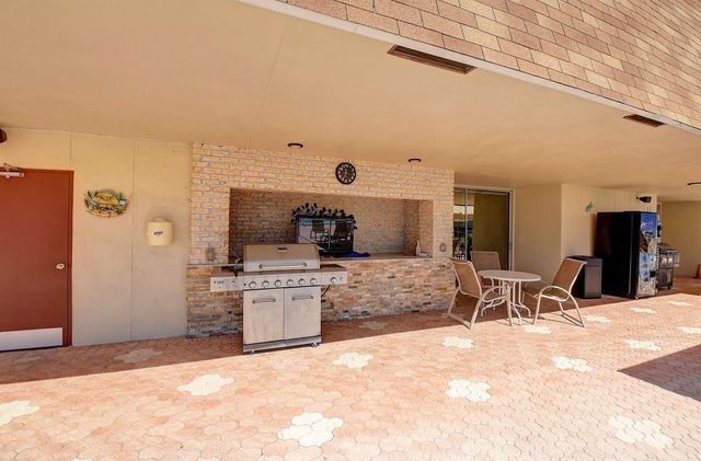 11 Willowbrook Lane 204, Delray Beach, FL 33446