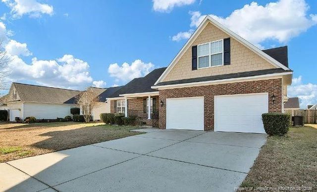 5913 Blue Sky Lane, Hope Mills, NC 28348