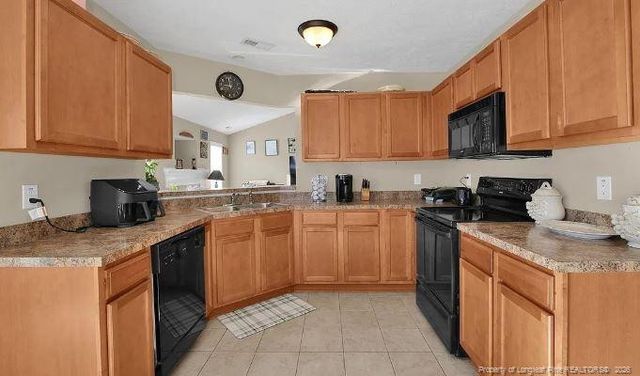 5913 Blue Sky Lane, Hope Mills, NC 28348